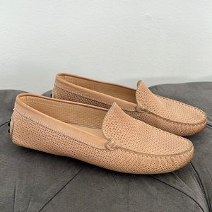Tod’s tan leather women driver/loafer - size 36